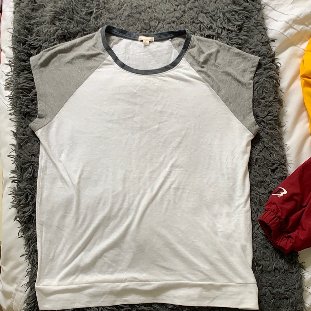 Women’s tee